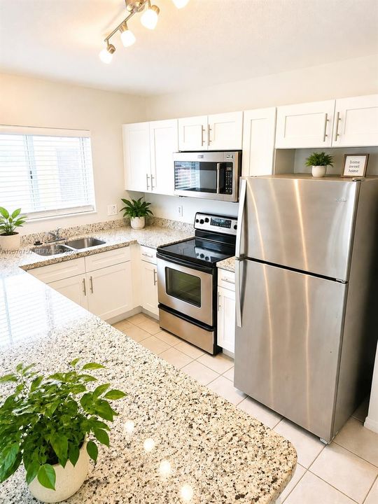 For Rent: $3,000 (2 beds, 2 baths, 1232 Square Feet)