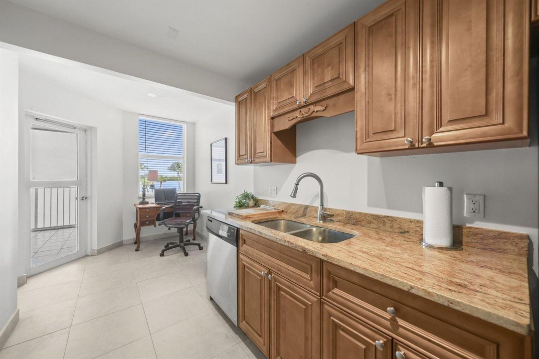 2860 S Ocean Blvd - 13.jpg-SMALL
