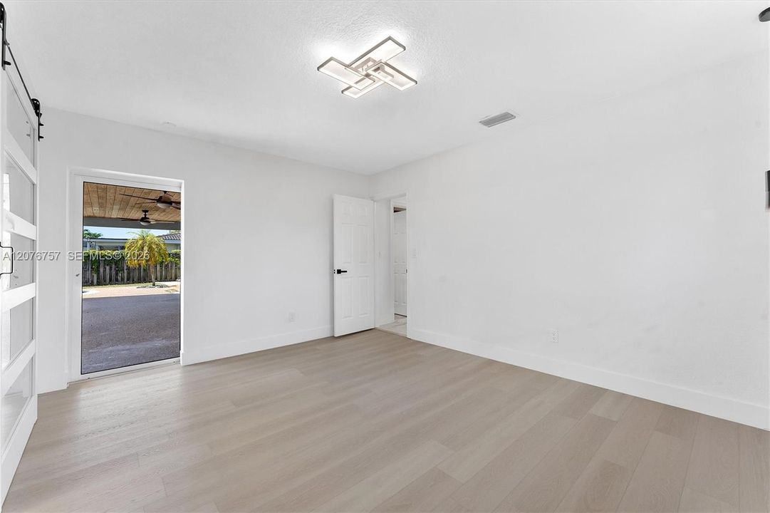 На продажу: $699,000 (4 спален, 2 ванн, 1774 Квадратных фут)