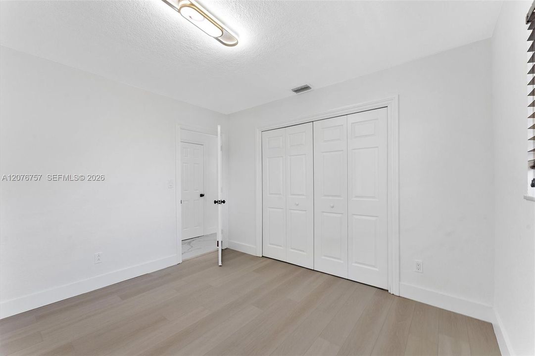 На продажу: $699,000 (4 спален, 2 ванн, 1774 Квадратных фут)