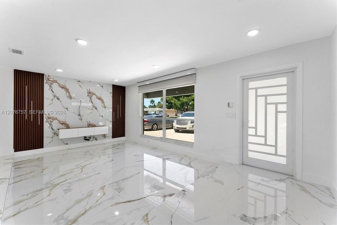 На продажу: $699,000 (4 спален, 2 ванн, 1774 Квадратных фут)