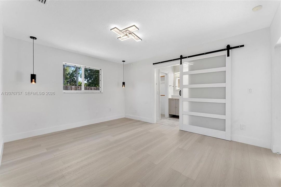 На продажу: $699,000 (4 спален, 2 ванн, 1774 Квадратных фут)