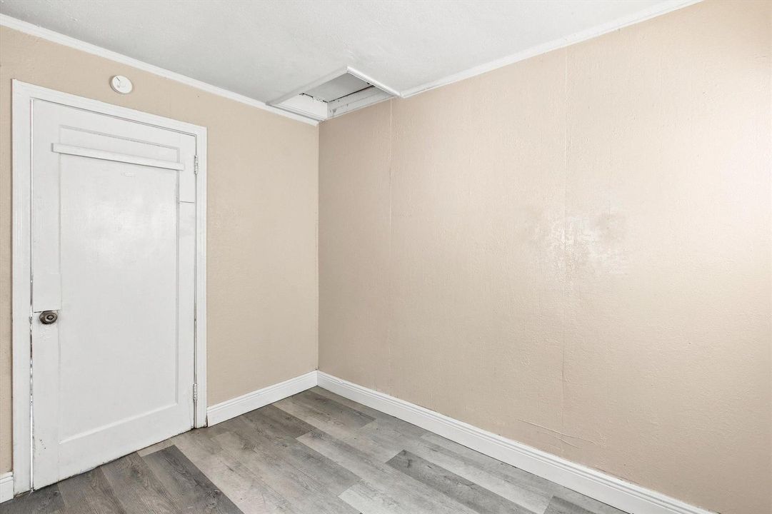 09-Property Photo 009