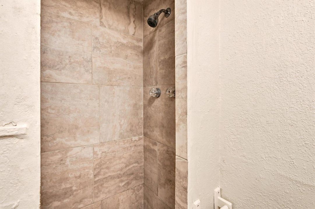 14-Property Photo 014