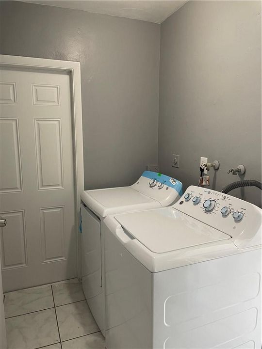 Brand new full size washer and dryer