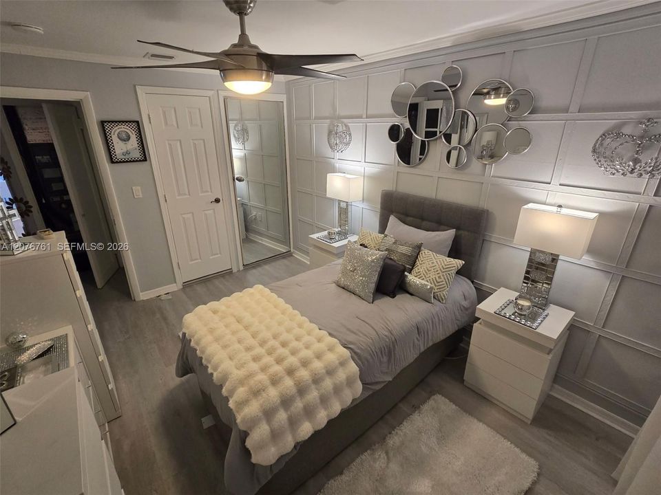 For Sale: $139,900 (2 beds, 1 baths, 870 Square Feet)