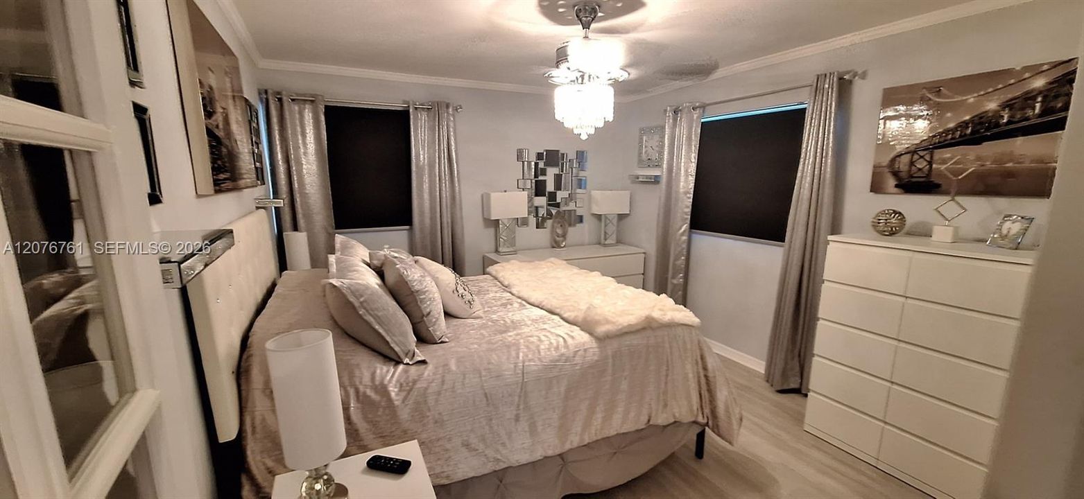 For Sale: $139,900 (2 beds, 1 baths, 870 Square Feet)