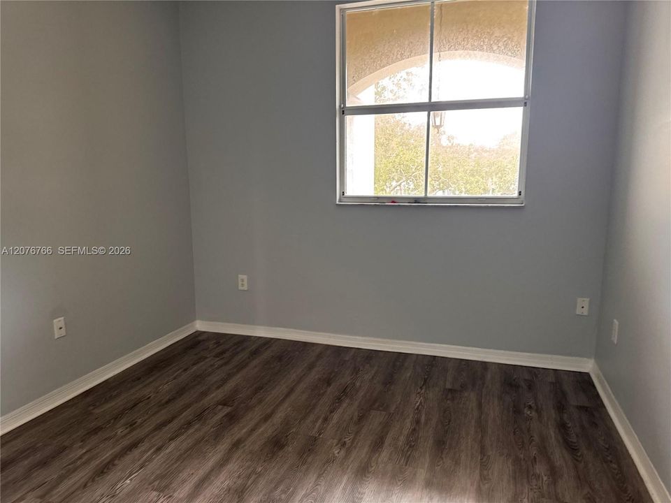 For Rent: $2,550 (4 beds, 3 baths, 1544 Square Feet)