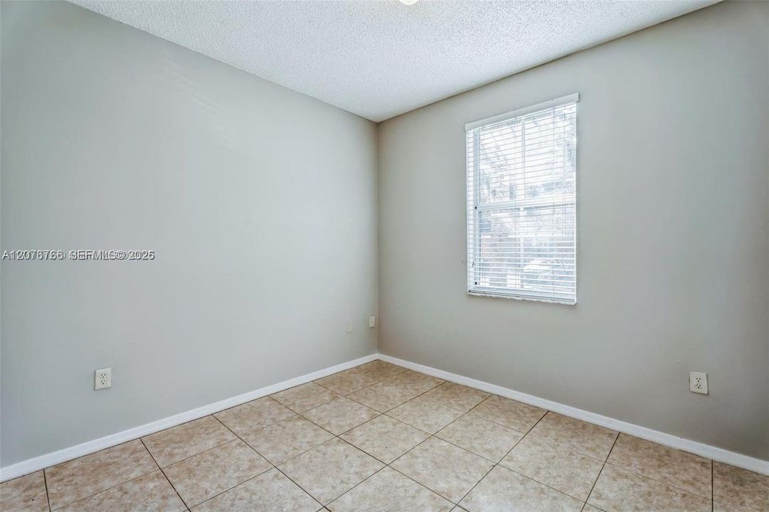For Rent: $2,550 (4 beds, 3 baths, 1544 Square Feet)