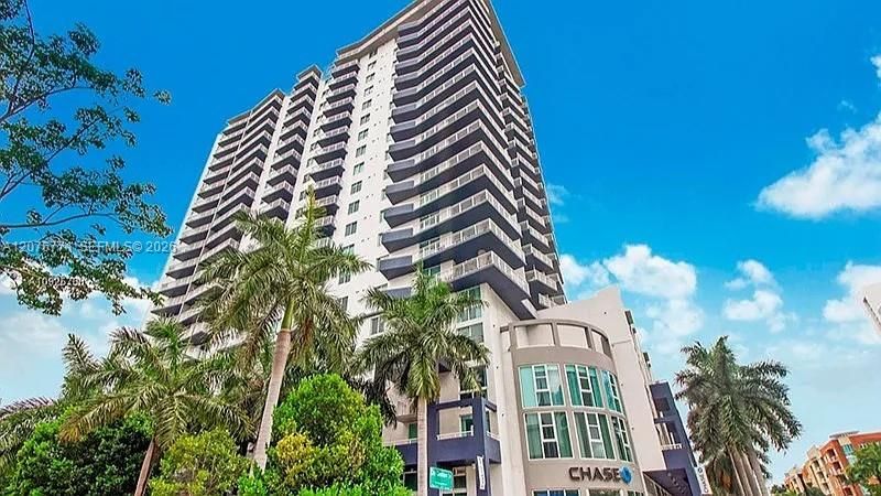 En Venta: $429,000 (2 camas, 2 baños, 1087 Pies cuadrados)