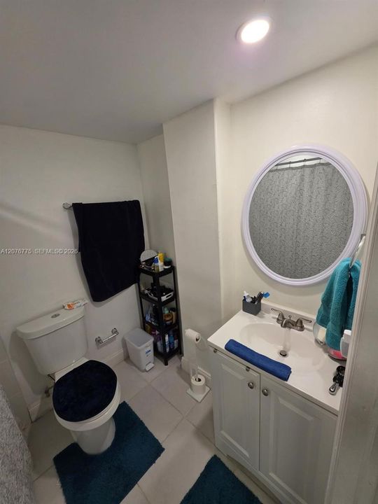 En Venta: $1,100,000 (5 camas, 4 baños, 2539 Pies cuadrados)