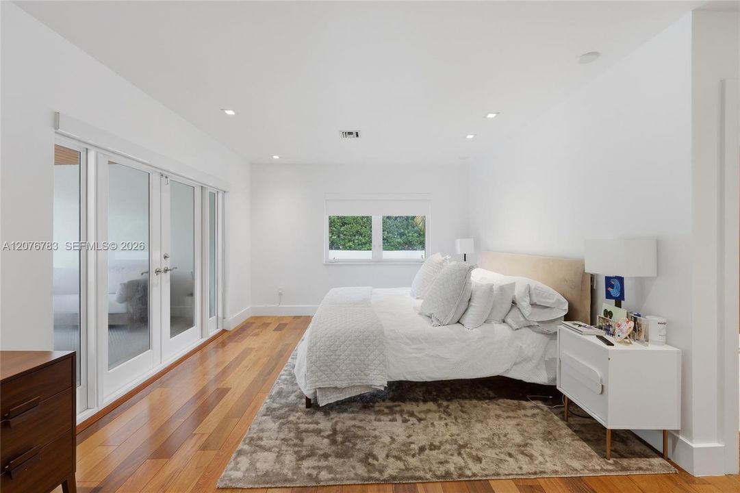 For Sale: $6,350,000 (4 beds, 3 baths, 2761 Square Feet)