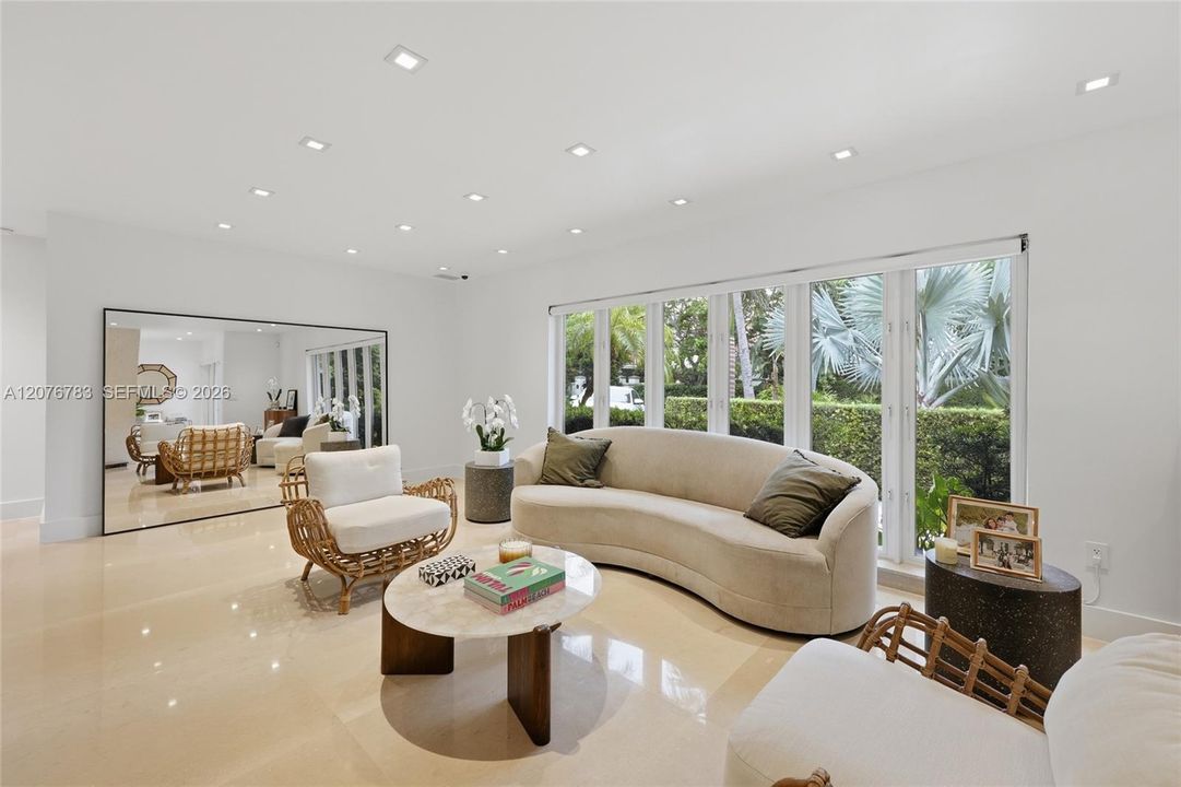 For Sale: $6,350,000 (4 beds, 3 baths, 2761 Square Feet)