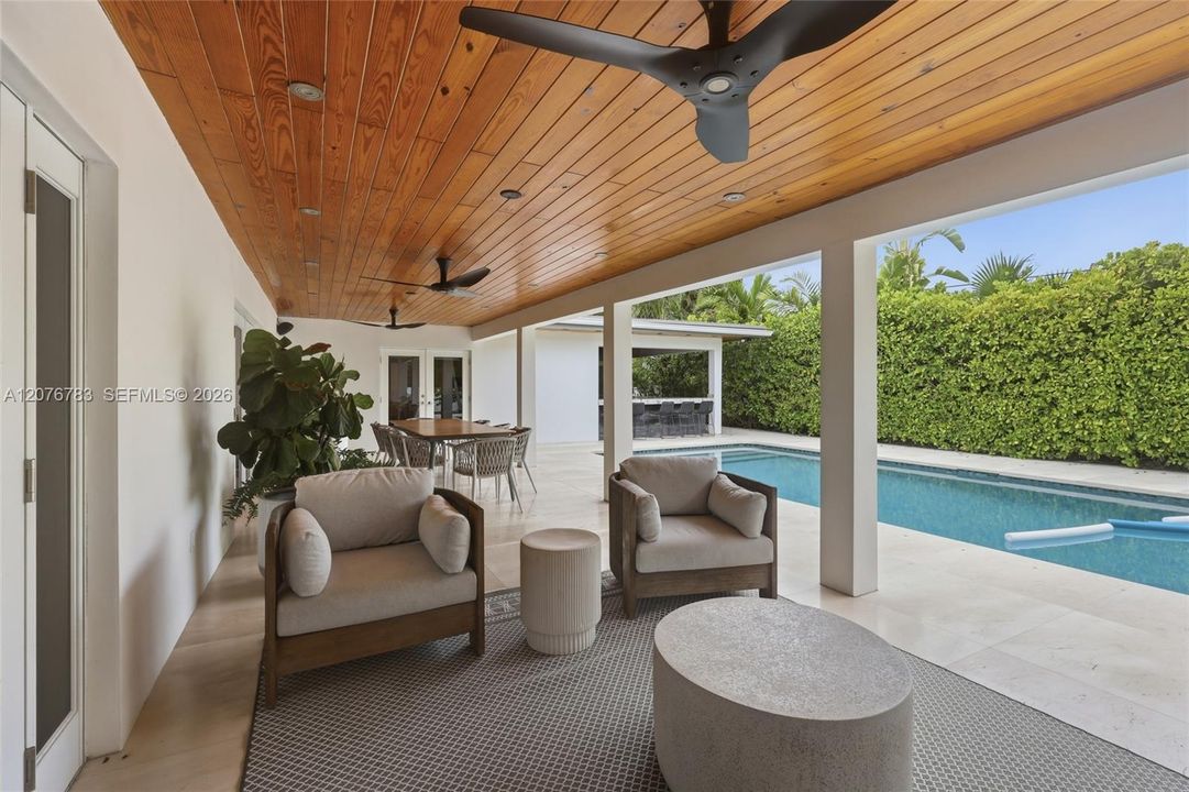 For Sale: $6,350,000 (4 beds, 3 baths, 2761 Square Feet)