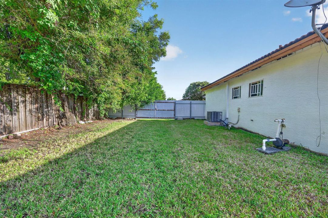 31-web-or-mls-Photo Aug 22 2026, 9 00 47