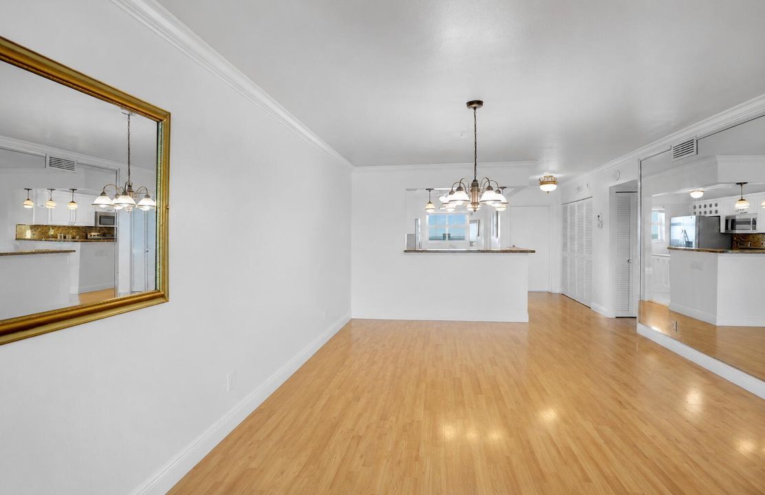 Livingroom to kitchen