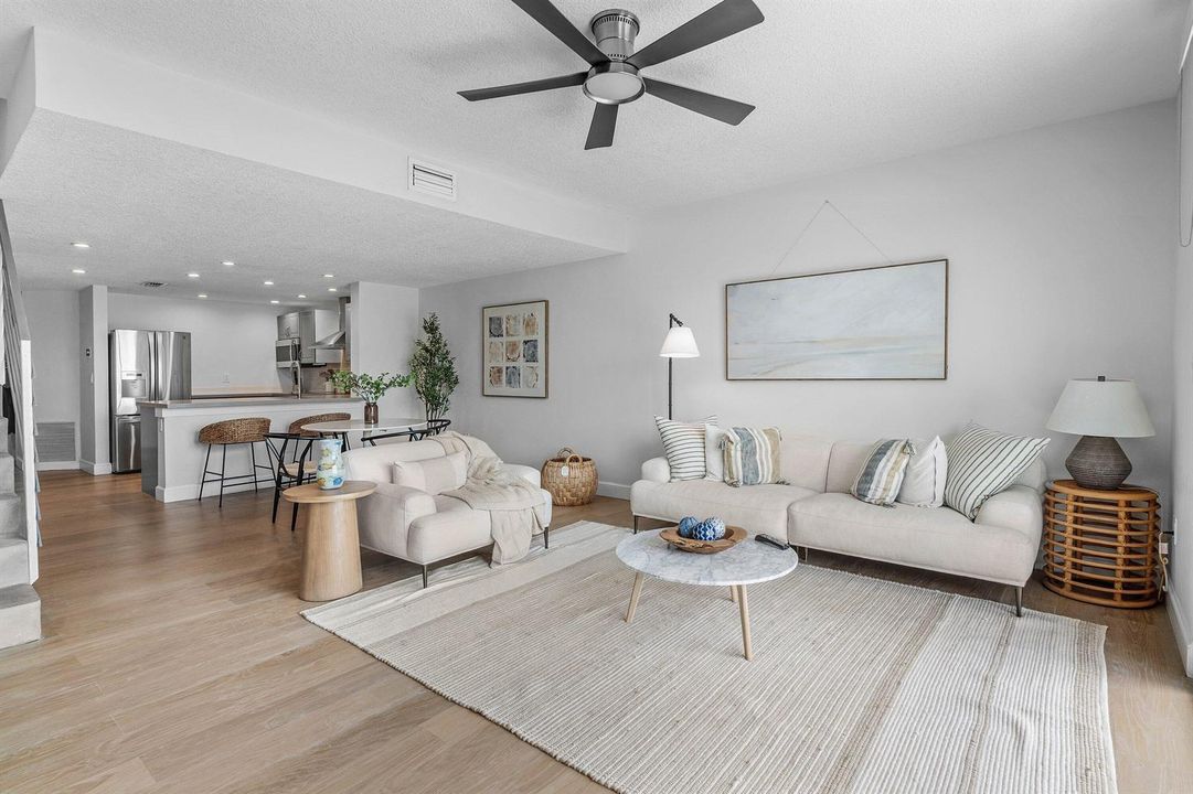 016-900JefferyStreet-BocaRaton-FL-33487-