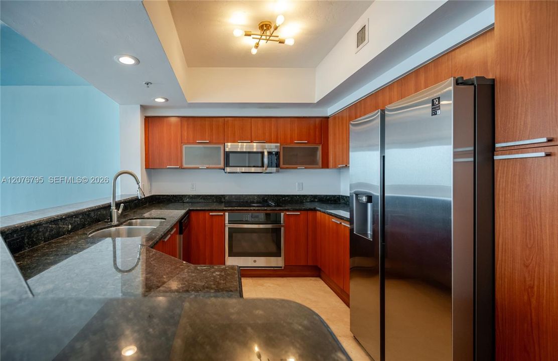 For Sale: $495,000 (3 beds, 3 baths, 1801 Square Feet)