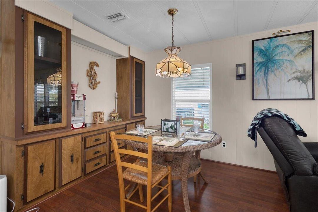BREAKFAST NOOK