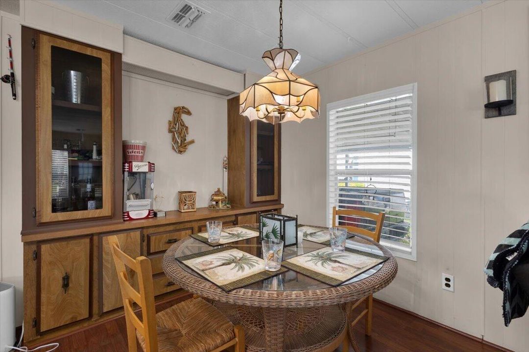 BREAKFAST NOOK