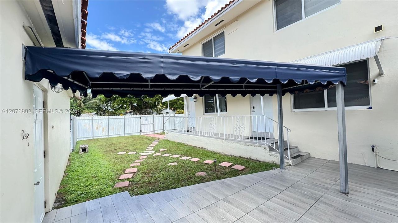 En Venta: $1,150,000 (4 camas, 3 baños, 2838 Pies cuadrados)