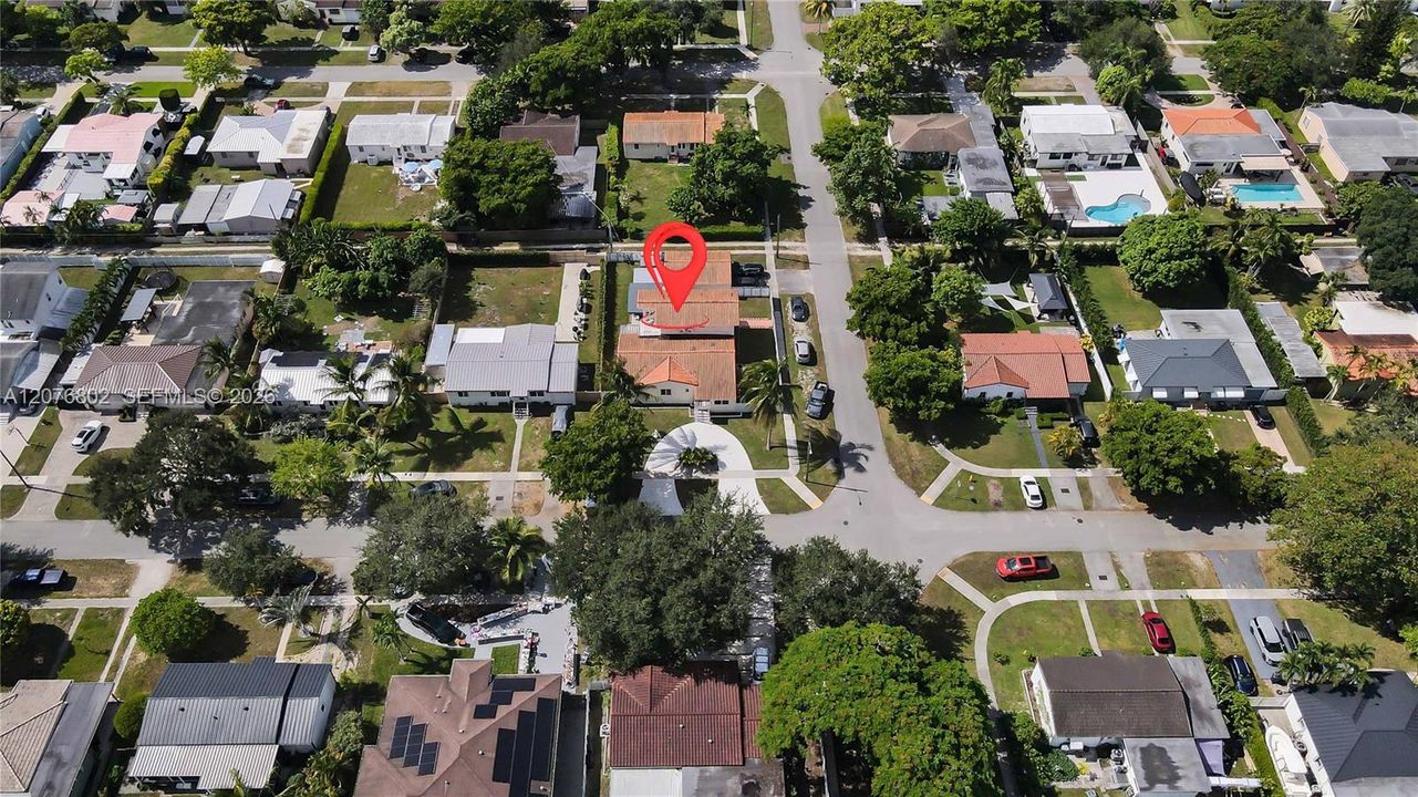 En Venta: $1,150,000 (4 camas, 3 baños, 2838 Pies cuadrados)