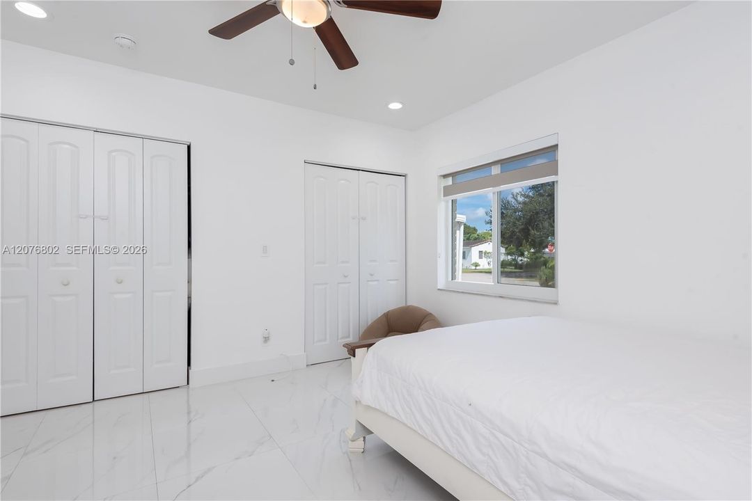 En Venta: $1,150,000 (4 camas, 3 baños, 2838 Pies cuadrados)