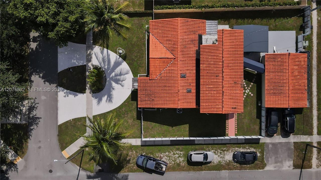 En Venta: $1,150,000 (4 camas, 3 baños, 2838 Pies cuadrados)