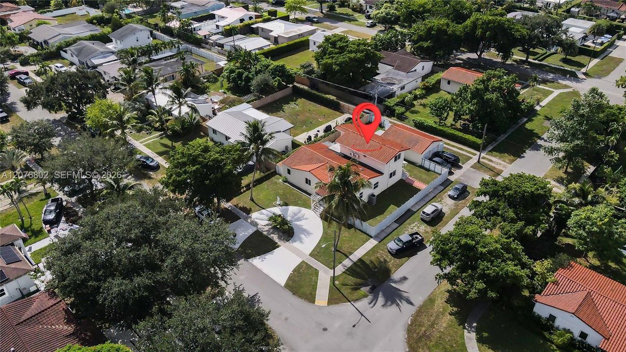 En Venta: $1,150,000 (4 camas, 3 baños, 2838 Pies cuadrados)
