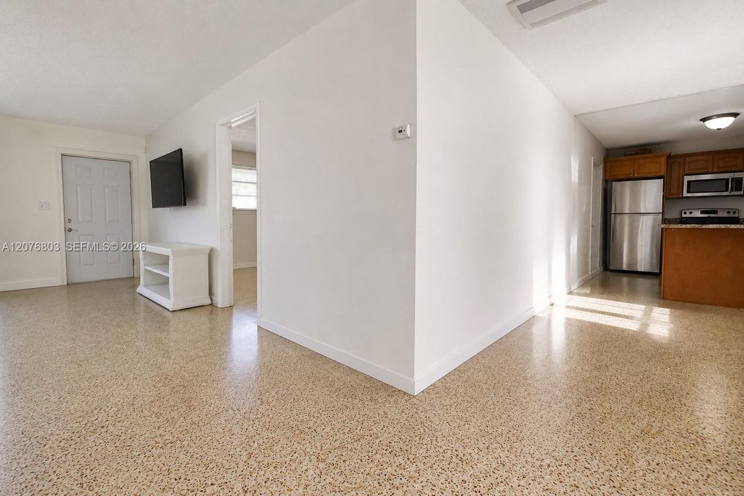 En Venta: $550,000 (3 camas, 2 baños, 1613 Pies cuadrados)
