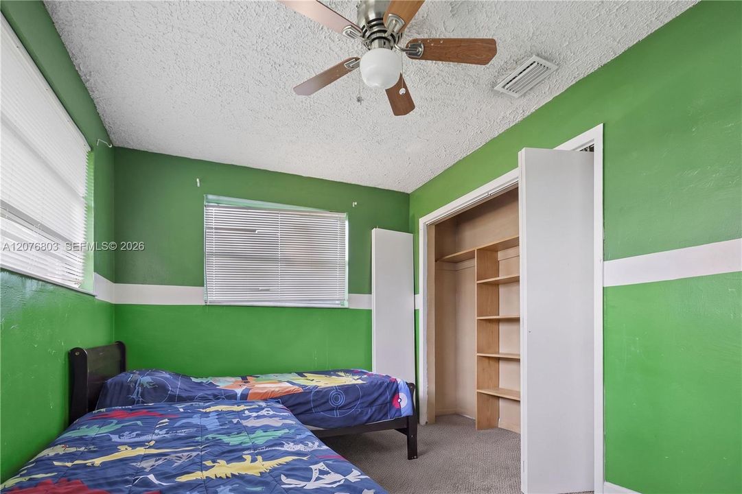 En Venta: $550,000 (3 camas, 2 baños, 1613 Pies cuadrados)