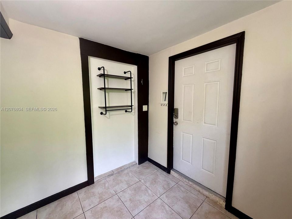 En Renta: $1,500 (1 camas, 1 baños, 1240 Pies cuadrados)
