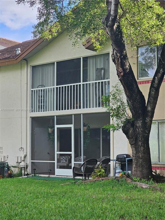 For Sale: $259,900 (1 beds, 1 baths, 862 Square Feet)