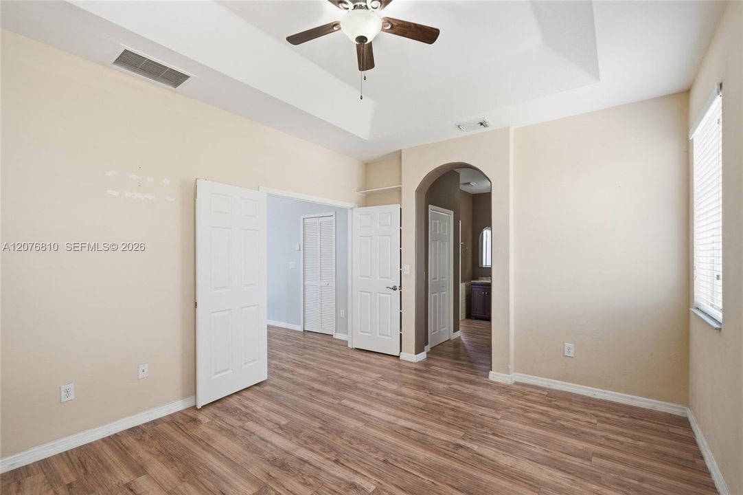 For Sale: $649,900 (4 beds, 2 baths, 2440 Square Feet)