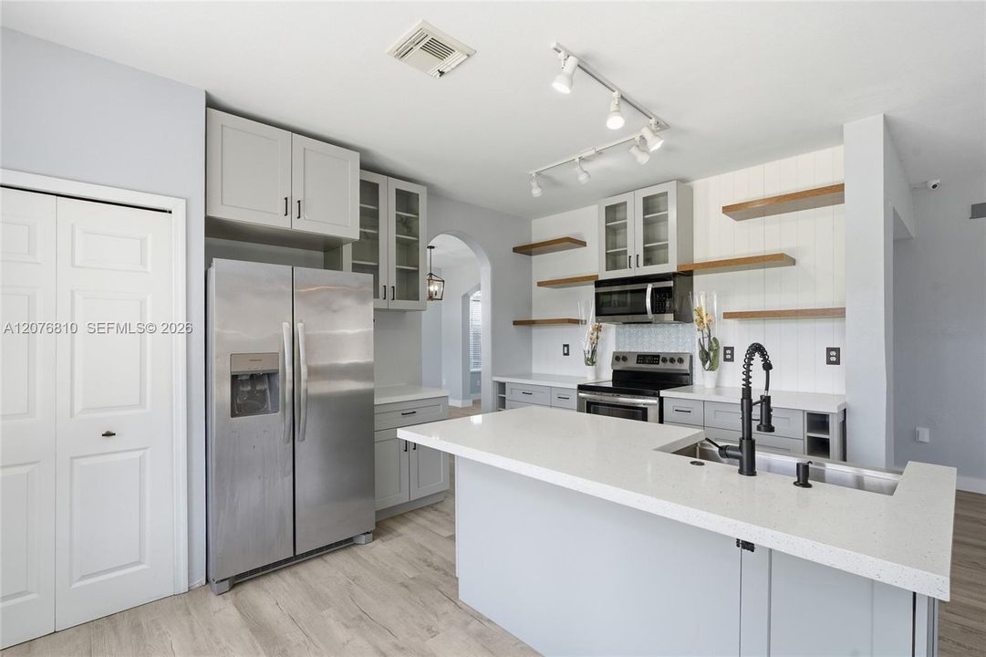 For Sale: $649,900 (4 beds, 2 baths, 2440 Square Feet)