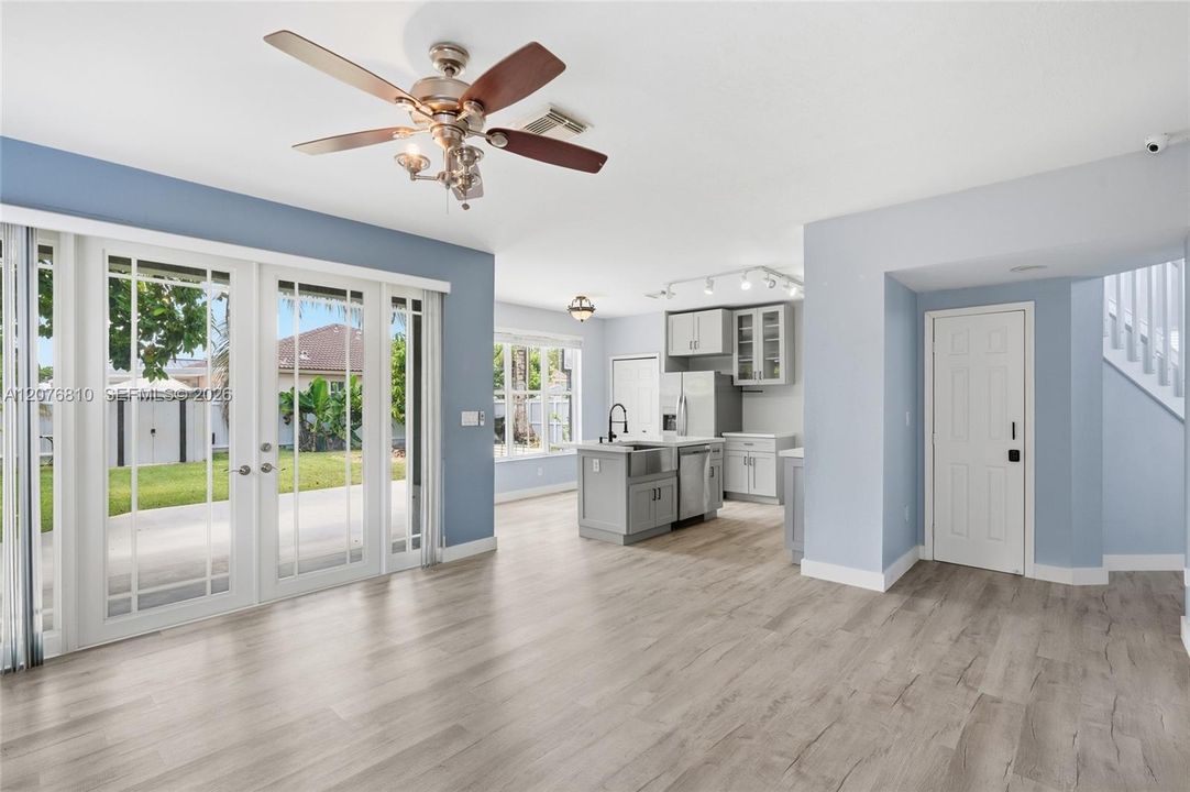 For Sale: $649,900 (4 beds, 2 baths, 2440 Square Feet)