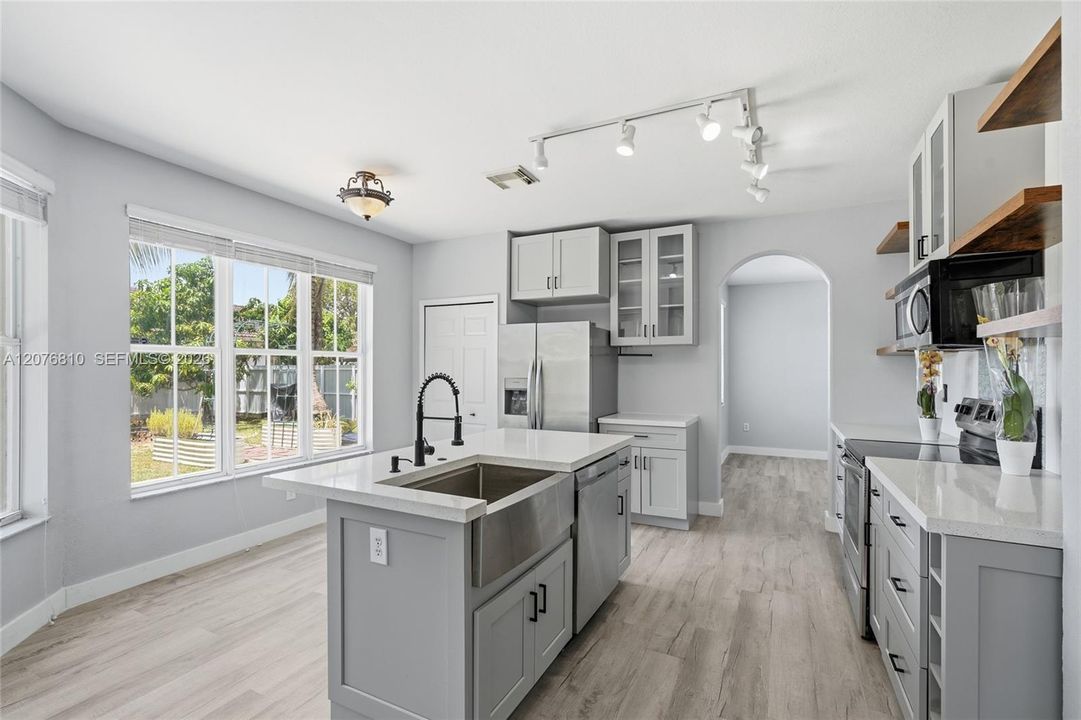 For Sale: $649,900 (4 beds, 2 baths, 2440 Square Feet)