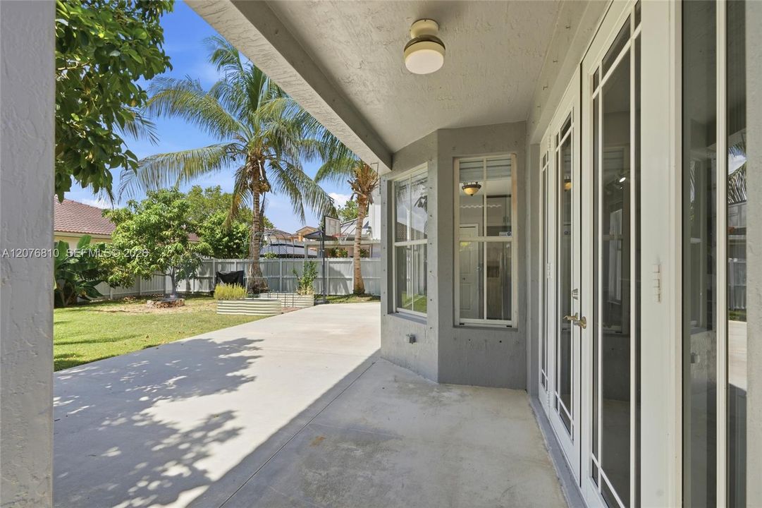 For Sale: $649,900 (4 beds, 2 baths, 2440 Square Feet)