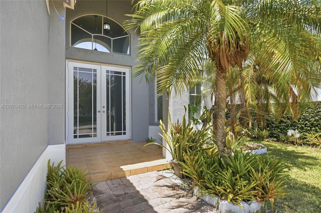 For Sale: $649,900 (4 beds, 2 baths, 2440 Square Feet)