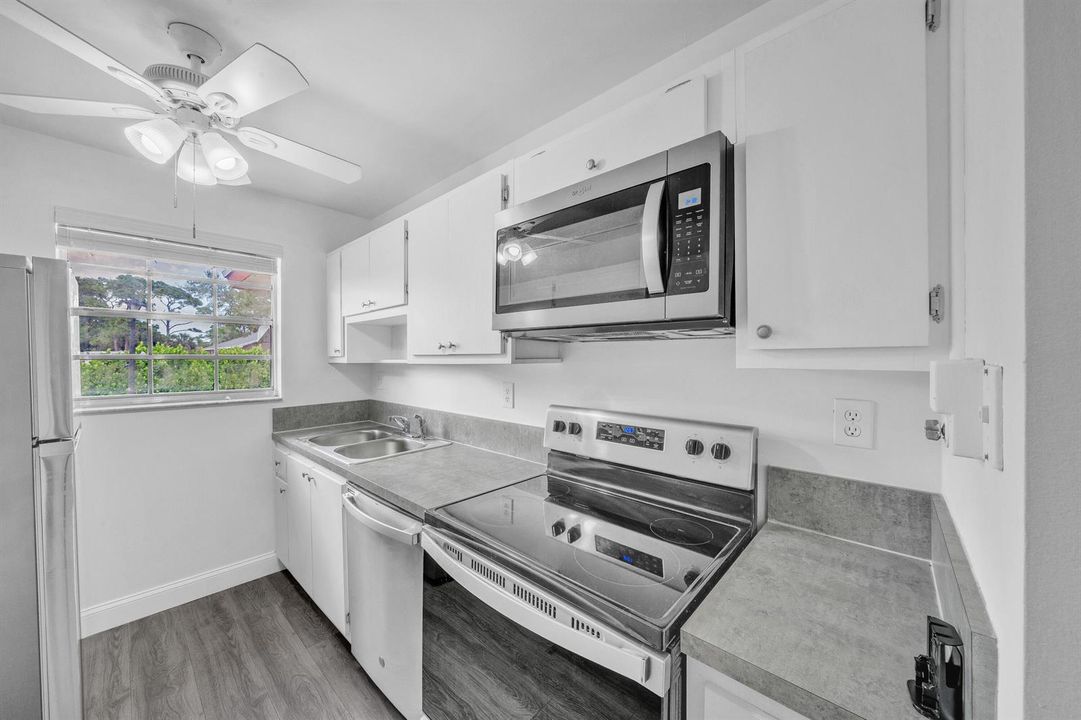 5 Kitchen (2)