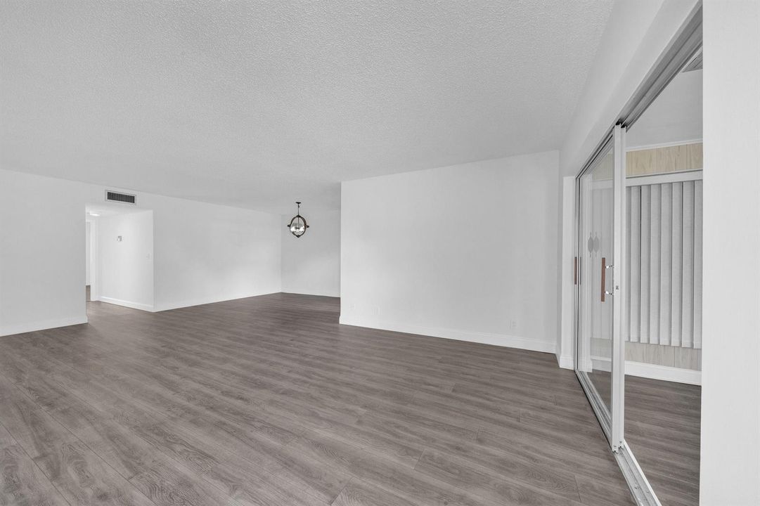 2 Entryway (2)