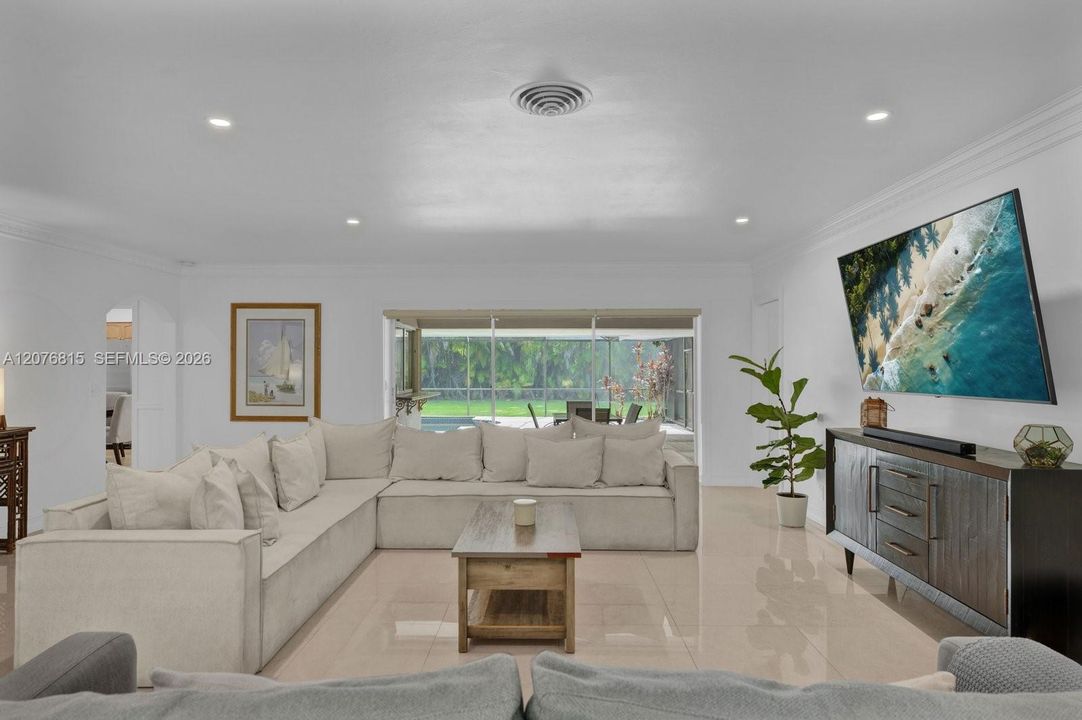 En Venta: $3,200,000 (4 camas, 3 baños, 2658 Pies cuadrados)