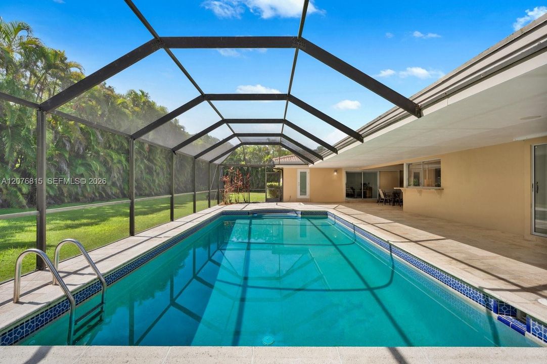 En Venta: $3,200,000 (4 camas, 3 baños, 2658 Pies cuadrados)