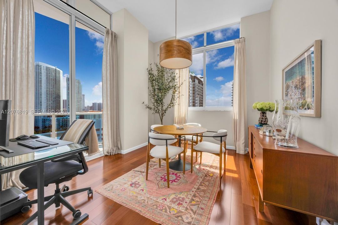 For Rent: $6,000 (2 beds, 2 baths, 1400 Square Feet)