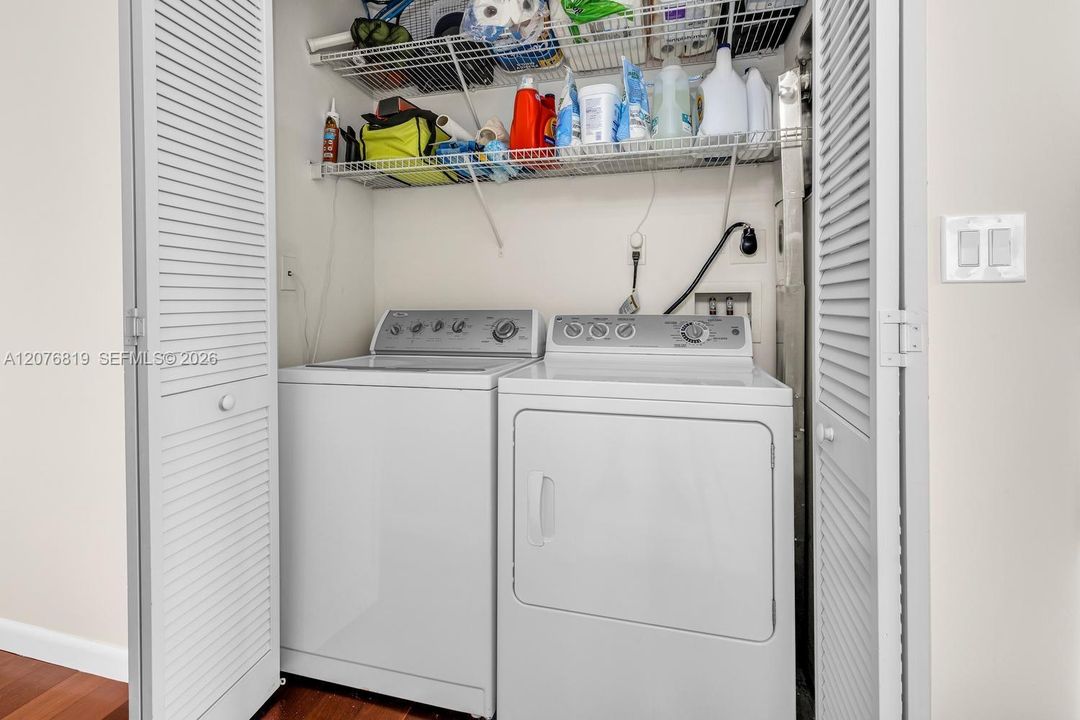 For Rent: $6,000 (2 beds, 2 baths, 1400 Square Feet)