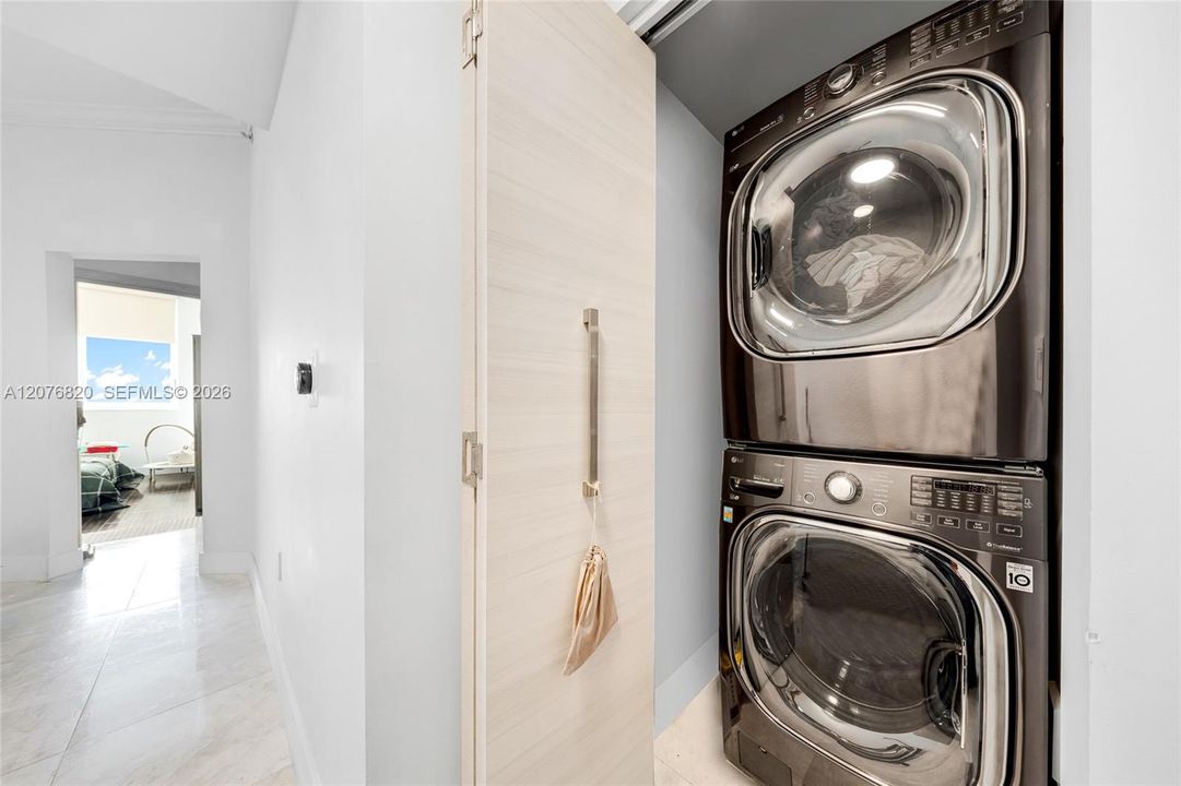 В аренду: $4,500 (2 спален, 2 ванн, 1354 Квадратных фут)