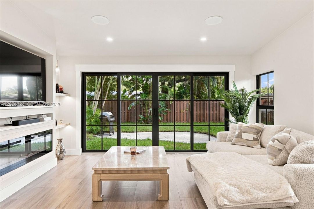 En Venta: $869,000 (2 camas, 2 baños, 0 Pies cuadrados)