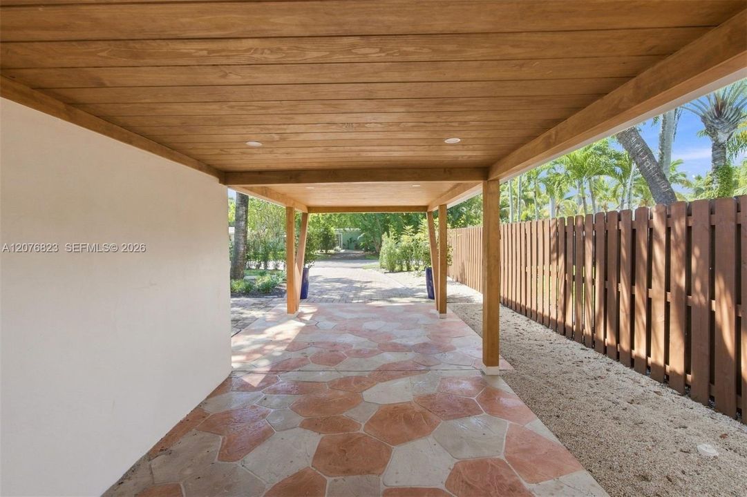 En Venta: $869,000 (2 camas, 2 baños, 0 Pies cuadrados)
