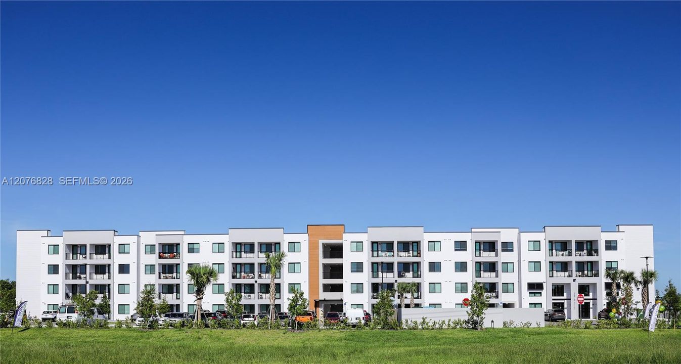 For Rent: $1,075 (2 beds, 2 baths, 865 Square Feet)