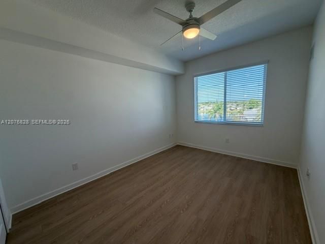 For Rent: $1,075 (2 beds, 2 baths, 865 Square Feet)